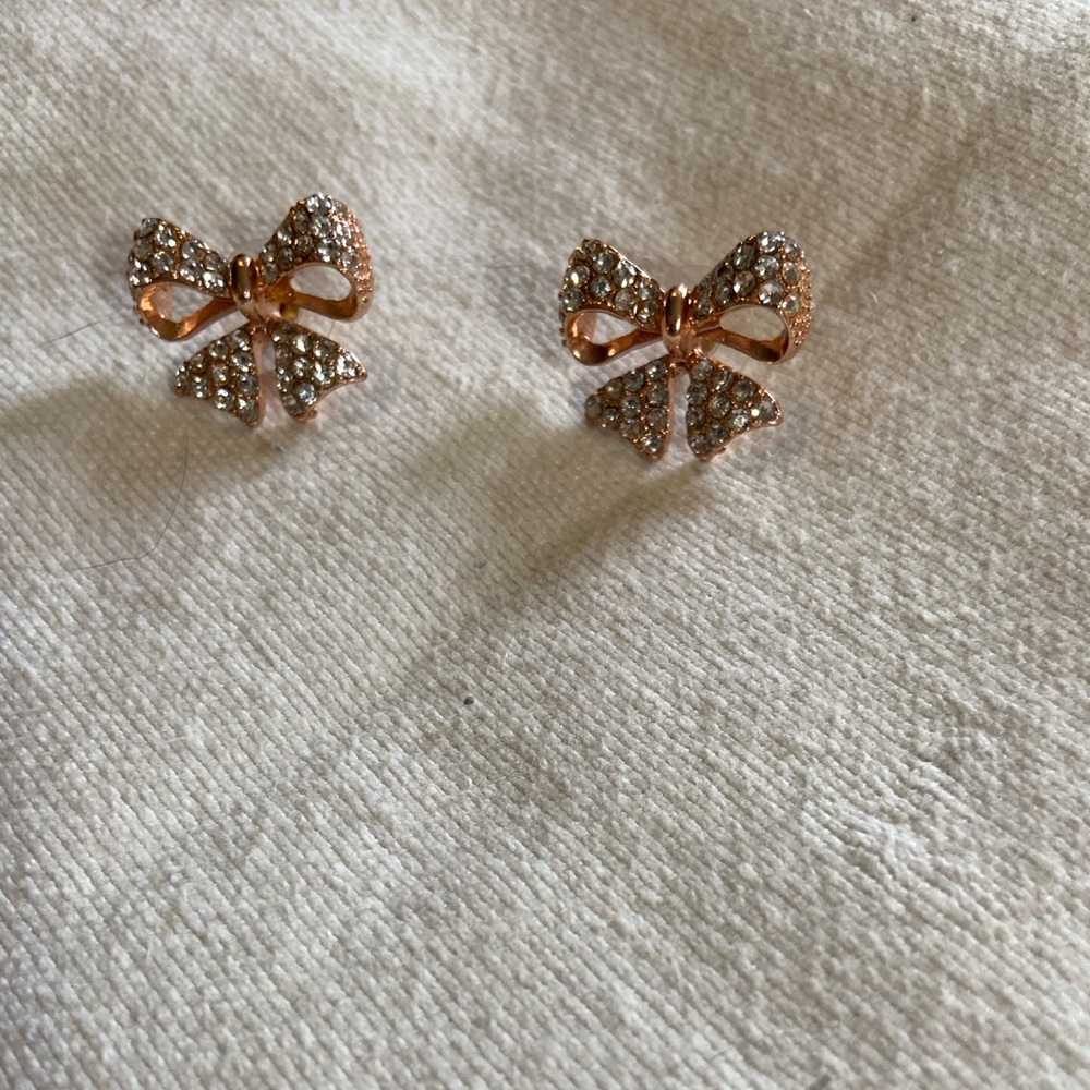 Bow Earings